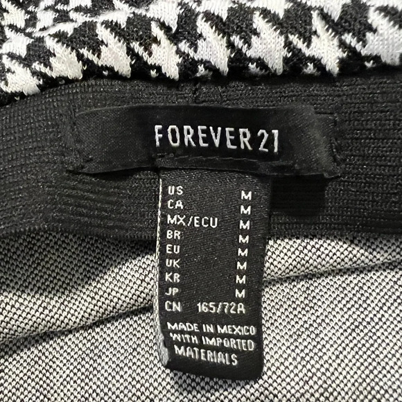 Houndstooth side wrap pencil skirt - Picture 3 of 5